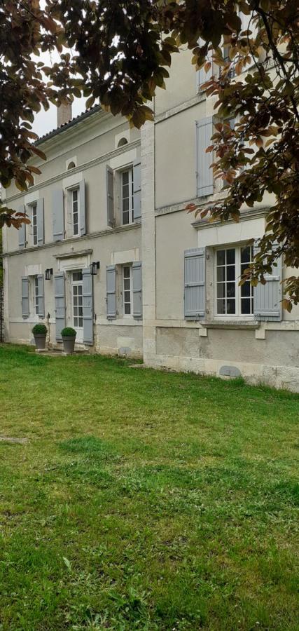 Maison Blanche Cherval Exterior photo